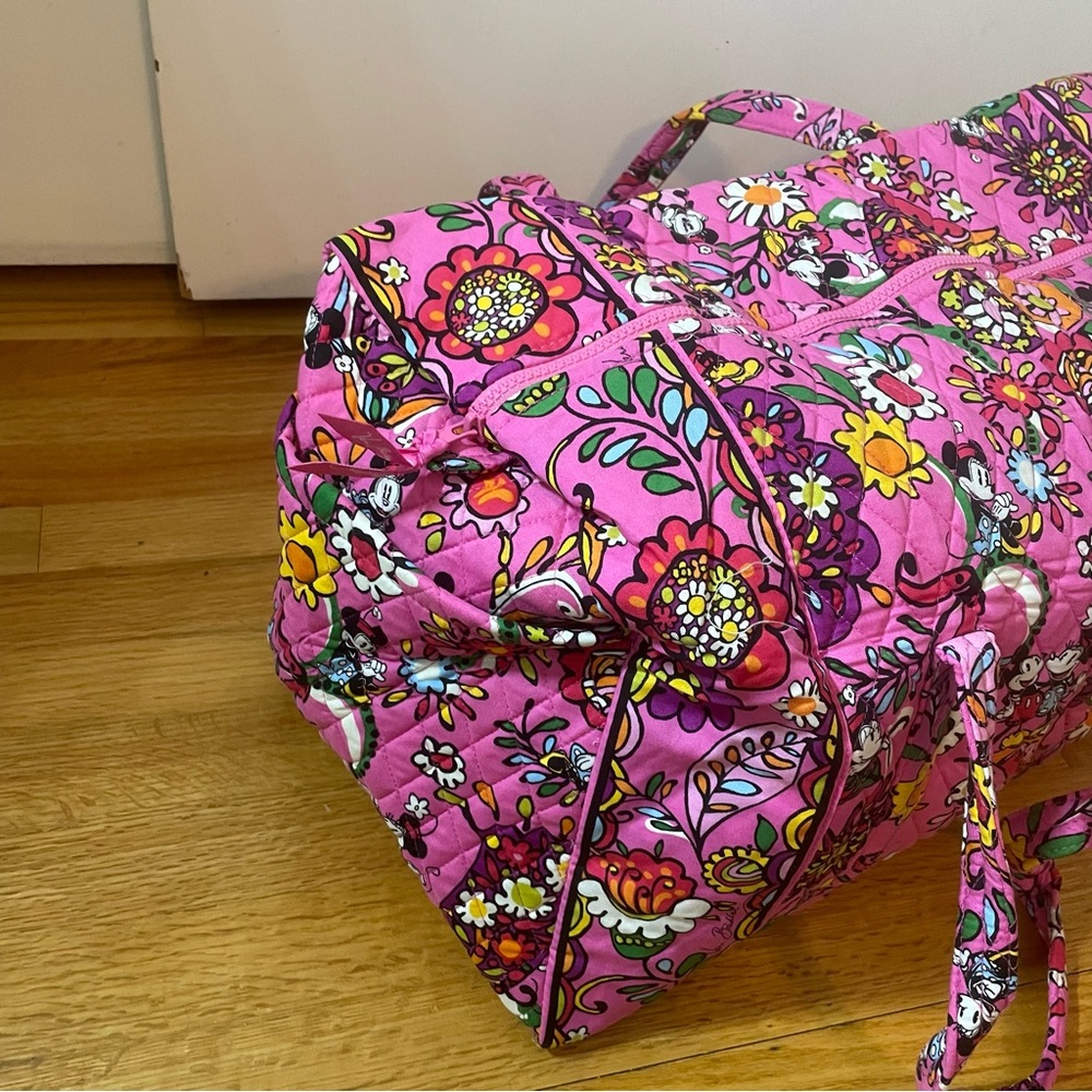 Vera Bradley Disney Parks Just Mousing Around Large Duffel Mickey Minnie Pink - Picture 4 of 10